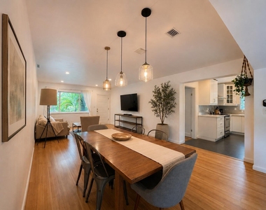 67 Nw 97 Th Street - Photo Thumbnail 4