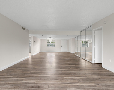 3940 Inverrary Boulevard - Photo Thumbnail 6