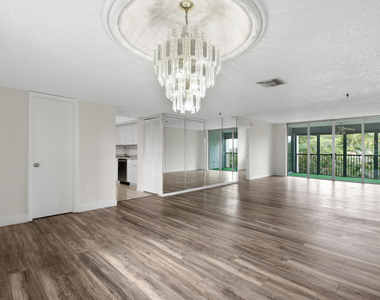 3940 Inverrary Boulevard - Photo Thumbnail 1