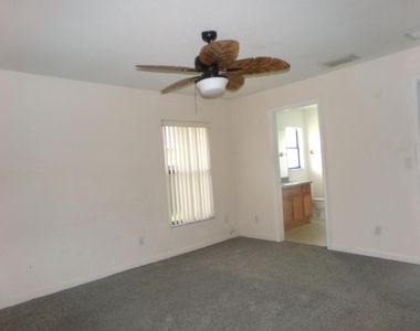 1667 Sw California Boulevard - Photo Thumbnail 8