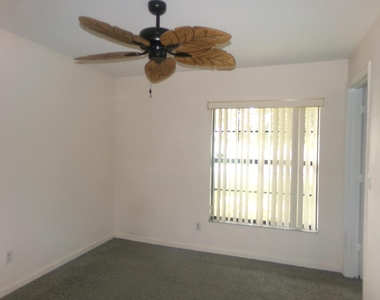 1667 Sw California Boulevard - Photo Thumbnail 7