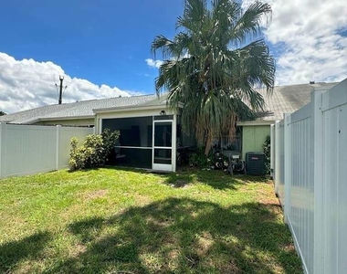 134 Oakwood Drive - Photo Thumbnail 16