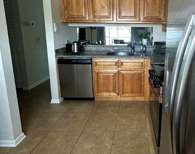 134 Oakwood Drive - Photo Thumbnail 4