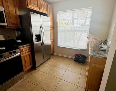 134 Oakwood Drive - Photo Thumbnail 3