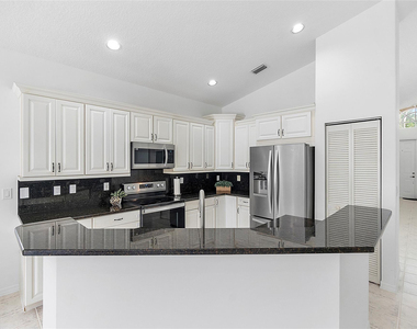 5385 Nw 124th Way - Photo Thumbnail 4