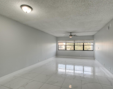 303 Racquet Club Road - Photo Thumbnail 3