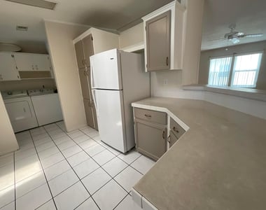 827 Sunglow Street - Photo Thumbnail 25