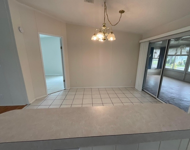 827 Sunglow Street - Photo Thumbnail 21