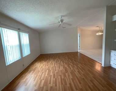 827 Sunglow Street - Photo Thumbnail 13