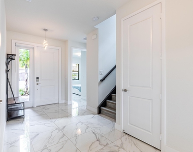 7197 Montereal Path - Photo Thumbnail 7