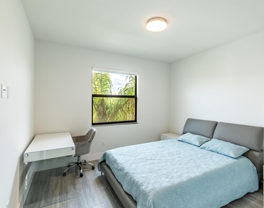 7197 Montereal Path - Photo Thumbnail 30