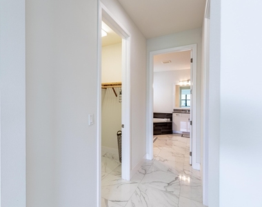 7197 Montereal Path - Photo Thumbnail 18