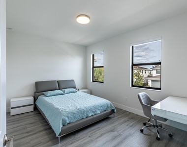 7197 Montereal Path - Photo Thumbnail 29