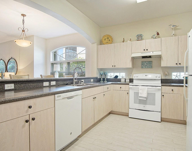 503 Southstar Drive - Photo Thumbnail 4