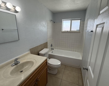 2820 Avenue S - Photo Thumbnail 7