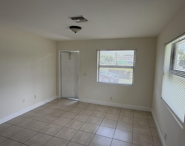 2820 Avenue S - Photo Thumbnail 1