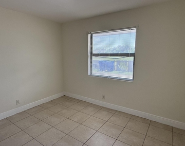 2820 Avenue S - Photo Thumbnail 4