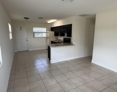 2820 Avenue S - Photo Thumbnail 2