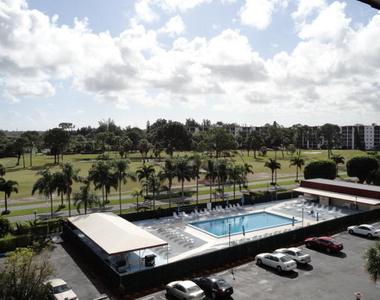 3661 Via Poinciana - Photo Thumbnail 6