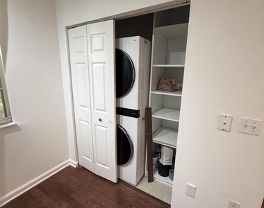 533 Ne 3rd Avenue - Photo Thumbnail 9