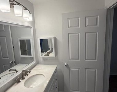 533 Ne 3rd Avenue - Photo Thumbnail 20