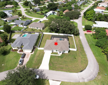 592 Sw Dauphin Avenue - Photo Thumbnail 28