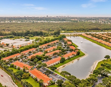 3504 Briar Bay Boulevard - Photo Thumbnail 20