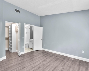 3504 Briar Bay Boulevard - Photo Thumbnail 11