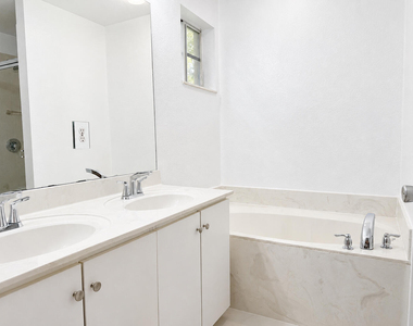 6007 Sw 19th Street - Photo Thumbnail 5