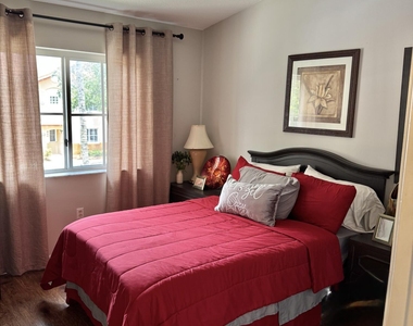 3478 Briar Bay Boulevard - Photo Thumbnail 9