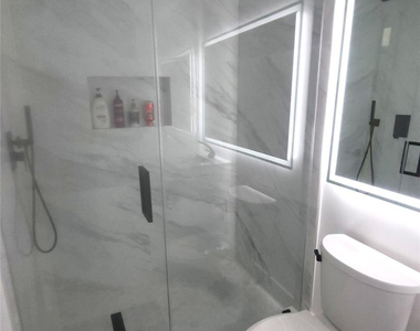 9020 Nw 60th Street - Photo Thumbnail 9