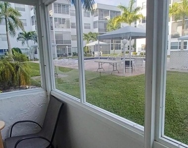 2998 E Sunrise Lakes Drive E - Photo Thumbnail 26