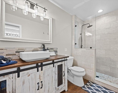 1602 Montauk Drive - Photo Thumbnail 10