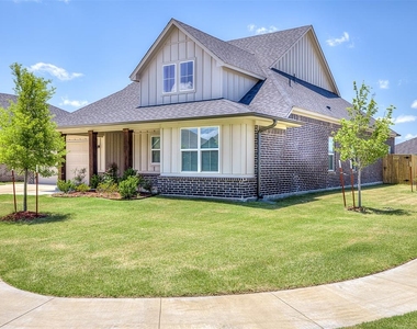 16204 S 89 Street - Photo Thumbnail 2