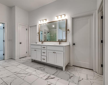 16204 S 89 Street - Photo Thumbnail 23