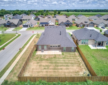 16204 S 89 Street - Photo Thumbnail 45