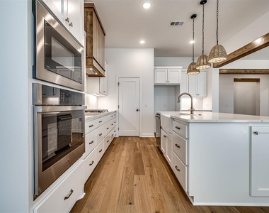 16204 S 89 Street - Photo Thumbnail 13
