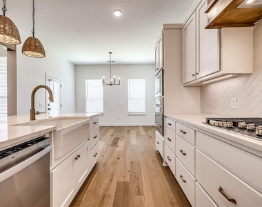 16204 S 89 Street - Photo Thumbnail 14