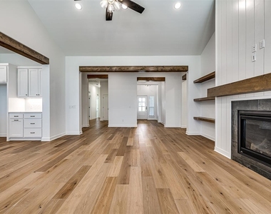 16204 S 89 Street - Photo Thumbnail 10
