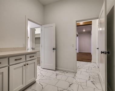 16204 S 89 Street - Photo Thumbnail 30