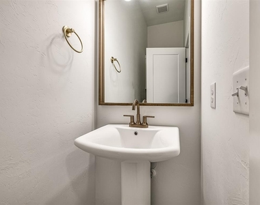 16204 S 89 Street - Photo Thumbnail 35