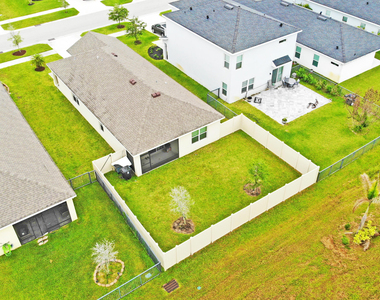 11044 Sw Vasari Way - Photo Thumbnail 3