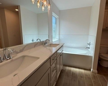 20091 Woodrock Street - Photo Thumbnail 15