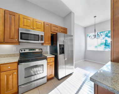 3500 Oaks Clubhouse Drive - Photo Thumbnail 1
