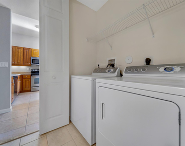 3500 Oaks Clubhouse Drive - Photo Thumbnail 9