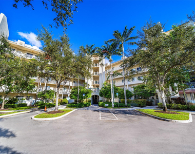 3500 Oaks Clubhouse Drive - Photo Thumbnail 13