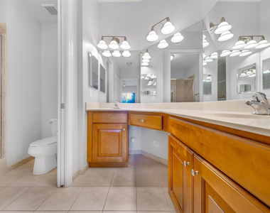 3500 Oaks Clubhouse Drive - Photo Thumbnail 8