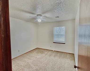 312 Chalmette Drive - Photo Thumbnail 1