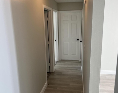 2222 Ne 3rd Avenue - Photo Thumbnail 5