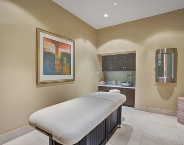2821 N Ocean Boulevard - Photo Thumbnail 48